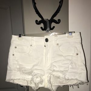 AE White Distressed Demin